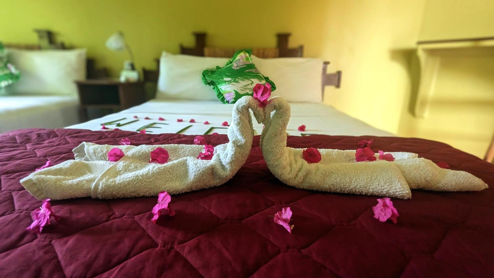 Sunset Lane Hotel Laborie Стая снимка