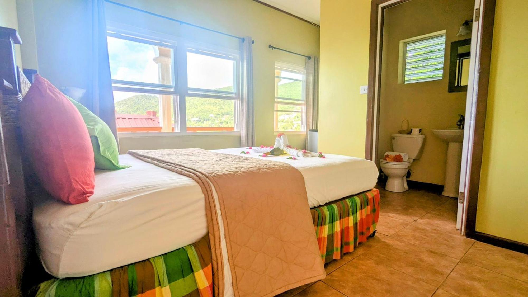 Sunset Lane Hotel Laborie Стая снимка